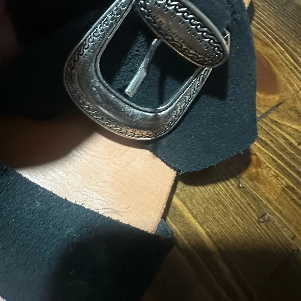Free People Western Buckle Black Suede Sandals size 40 10 EUC